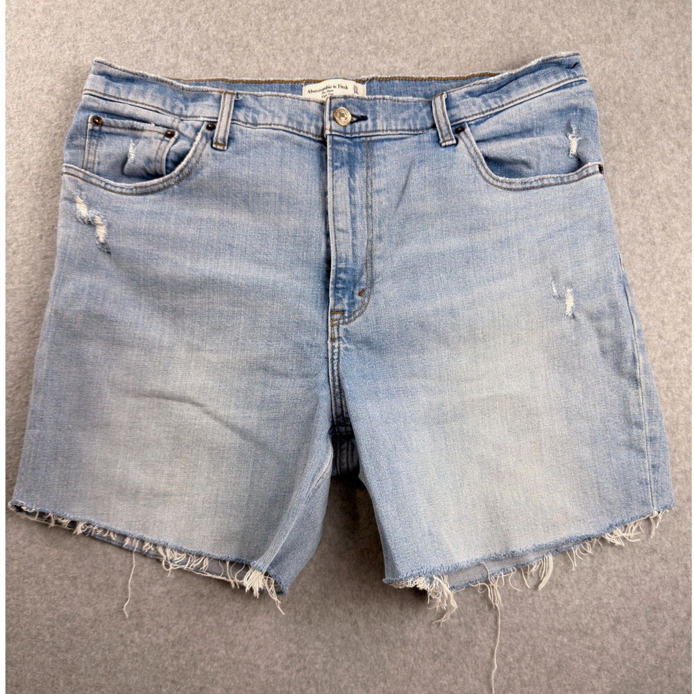 Abercrombie & Fitch The Mom High Rise Denim Shorts Light Wash Blue Size 33 16R